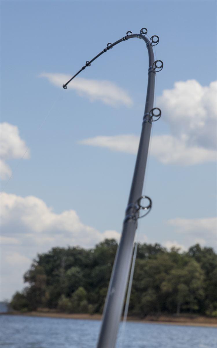 13 fishing defy black swimbait rod