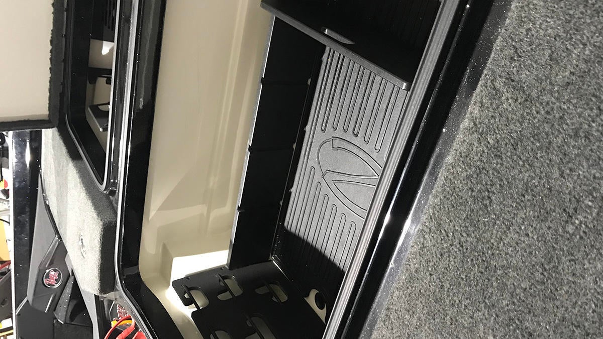 ranger-boats-compartment-inside.jpg