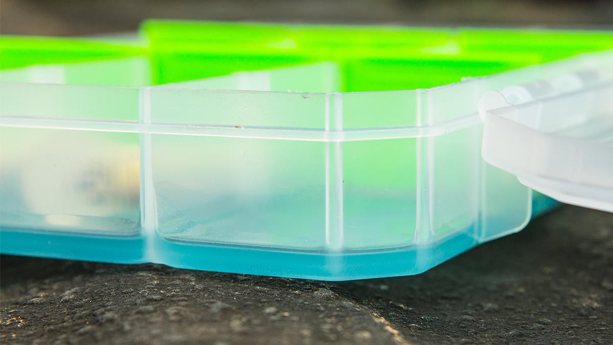 lure-lock-tackle-box-medium-3-cavity-gel.jpg