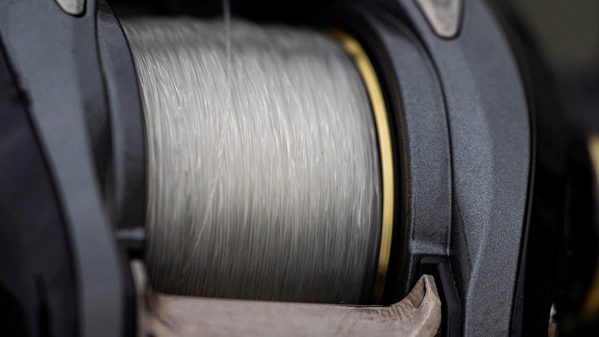 sufix-advance-spool-laying.jpg