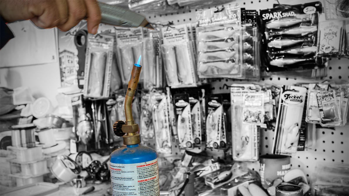 heating-up-hot-blade-rod-sleeve.jpg