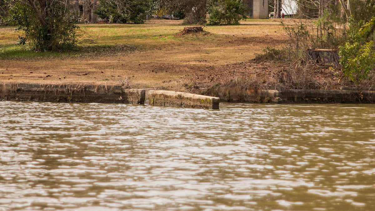 seawall-boat-ramp.jpg