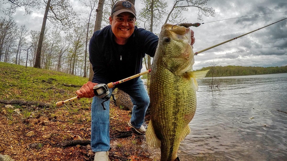 handicap accessible fishing spots near me