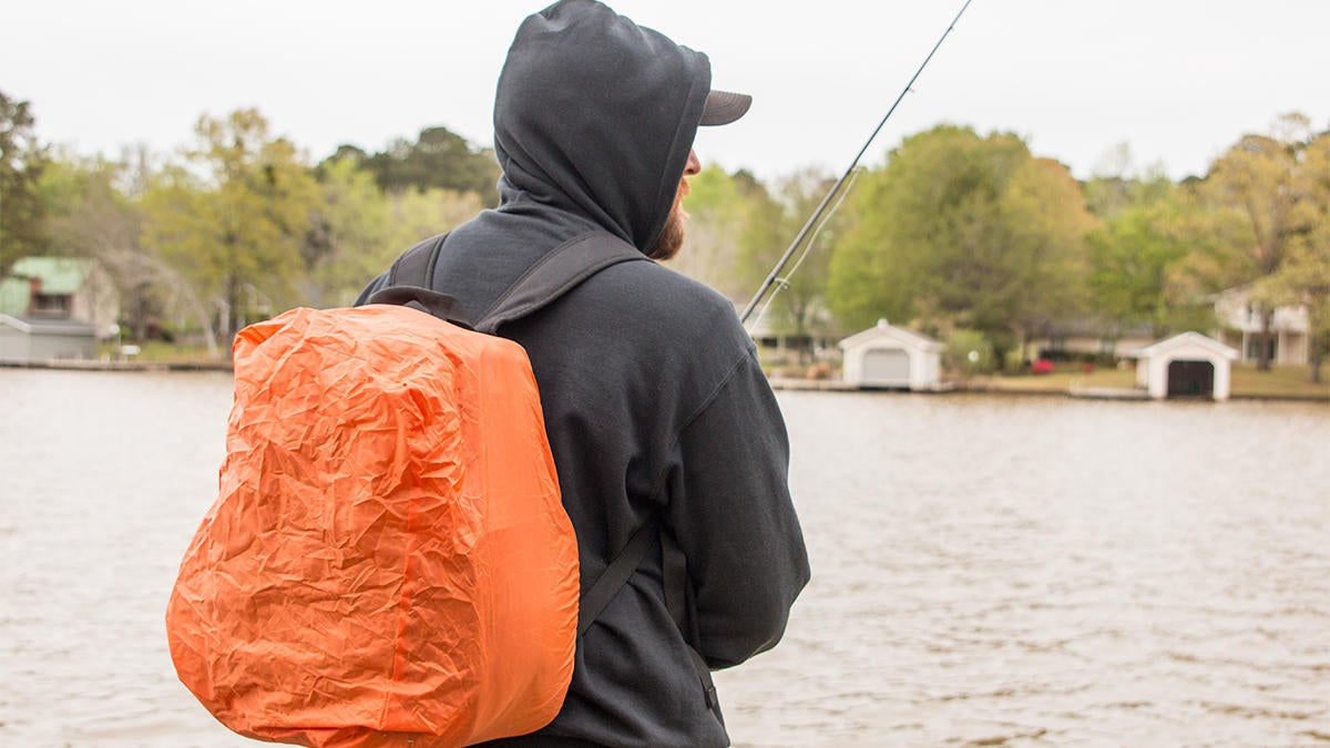 piscifun-fishing-tackle-backpack-waterproof-cover.jpg