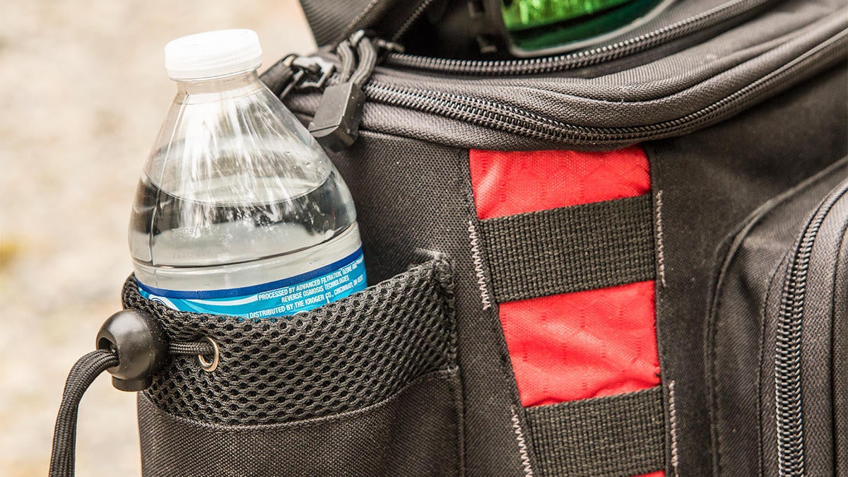 piscifun-fishing-tackle-backpack-water-bottle.jpg