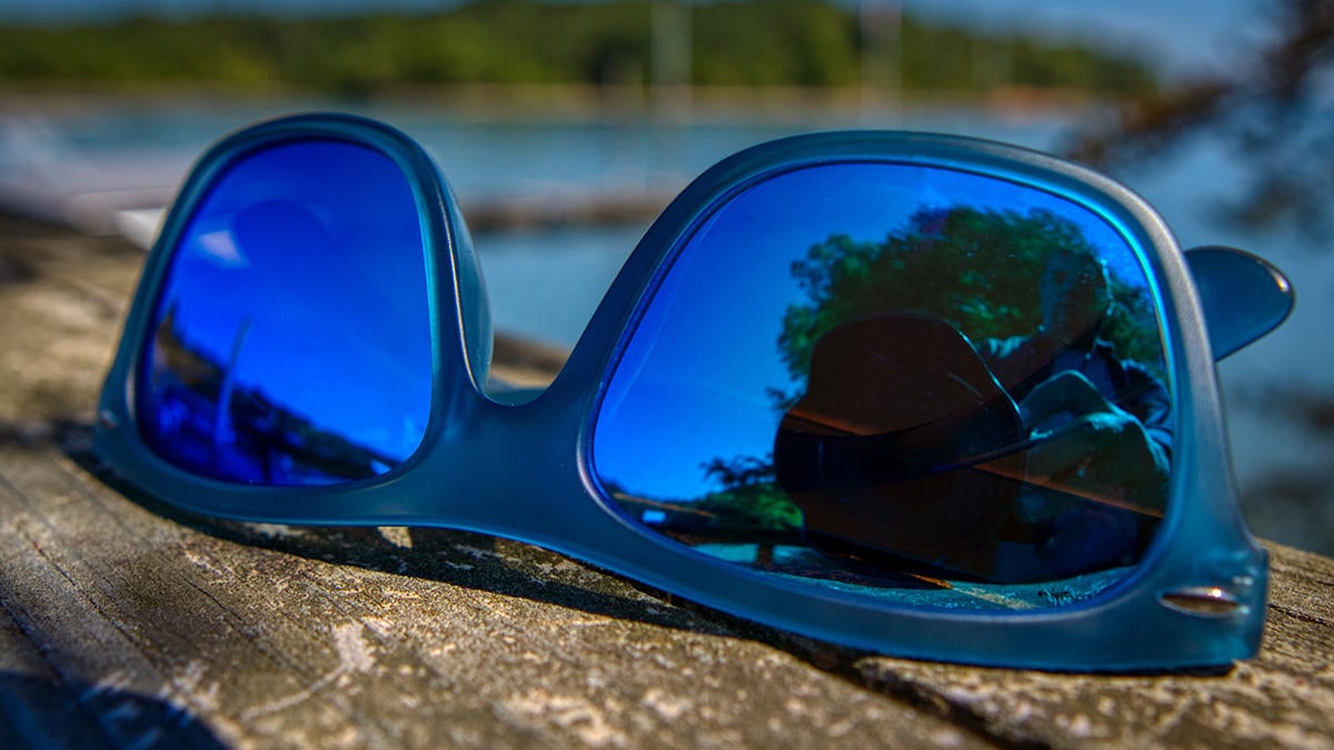 skl-cash-sunglasses-folded.jpg