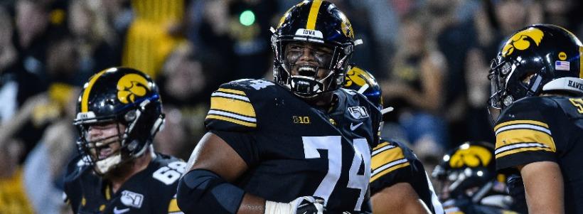 <p>tristan wirfs</p>