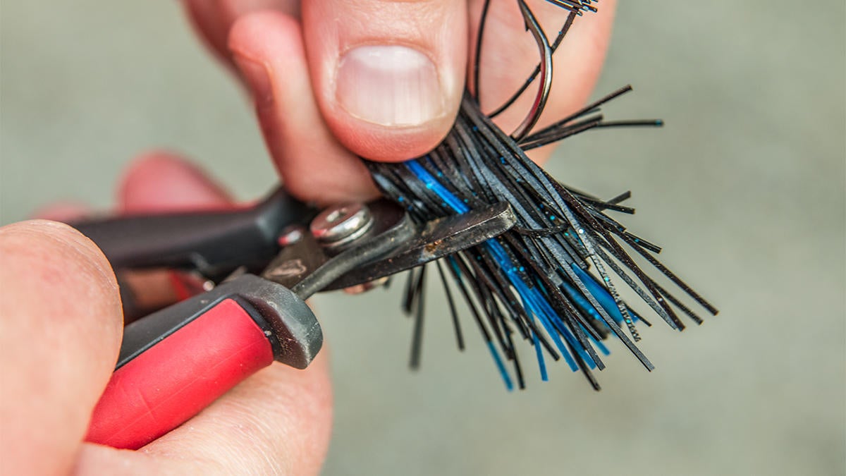 reduce-short-strikes-when-jig-fishing-for-bass-2.jpg