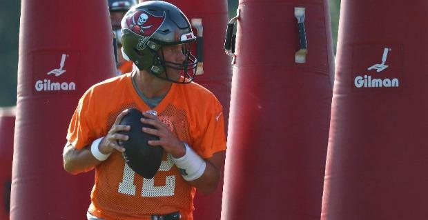 <p>tom brady bucs</p>