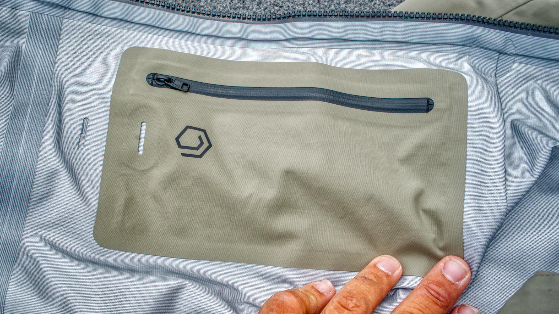 jb-langley-altus-inside-pocket-glasses-loop.jpg