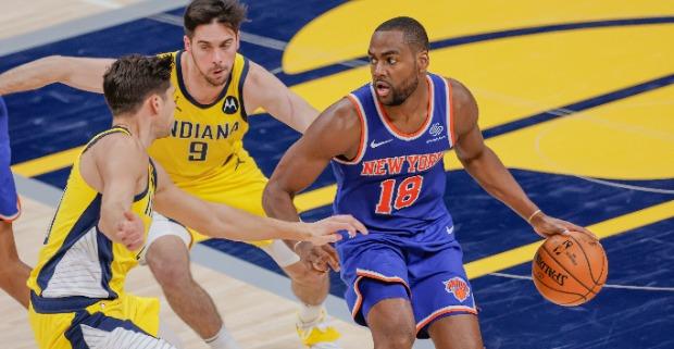 <p>alec burks</p>