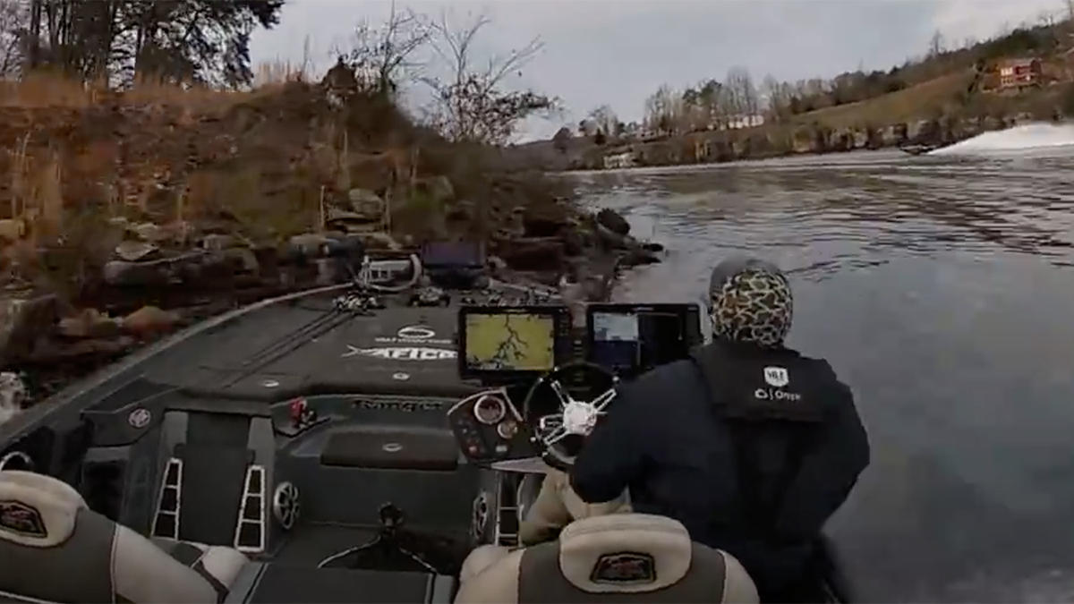 Bass Boat Crashes in Tackle Warehouse Pro Circuit Tour