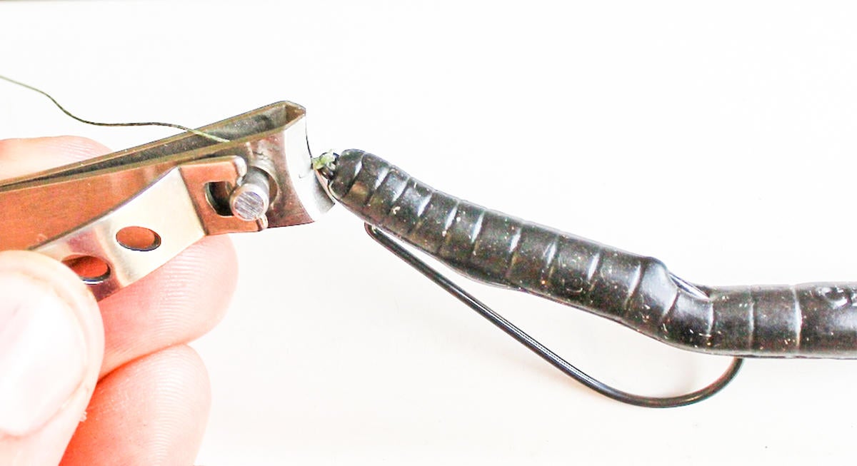 bass-fishing-hacks-with-household-items-4.jpg