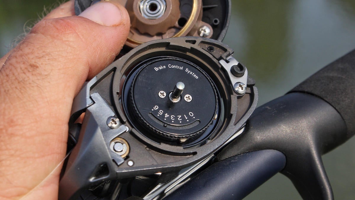 fitzgerald-vld-10-bass-fishing-baitcaster-review-4.jpg