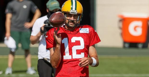 <p>aaron rodgers</p>