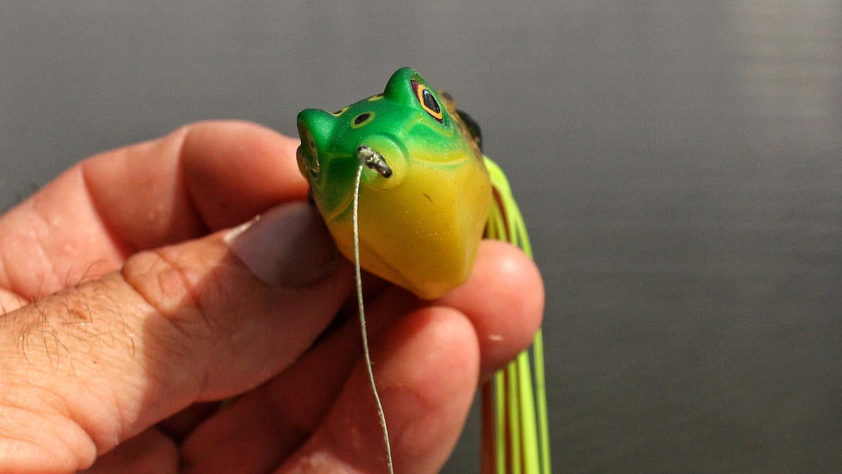 z-man-leap-frogz-hollow-body-frog-review-1.jpg