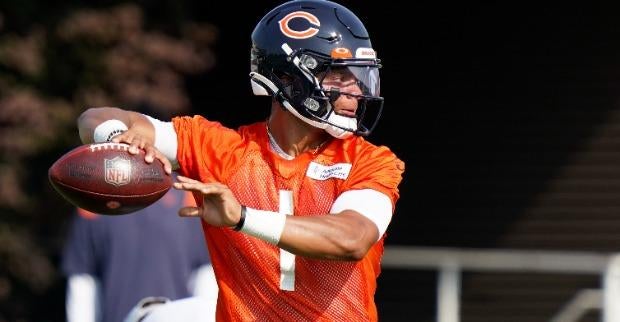 <p>justin fields</p>