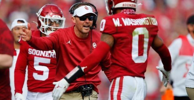 <p>lincoln riley</p>