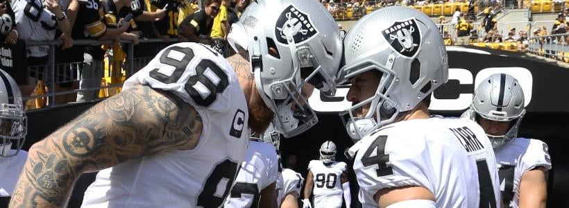<p>Maxx Crosby, Derek Carr Las Vegas Raiders</p>