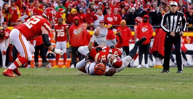 <p>chiefs bengals</p>