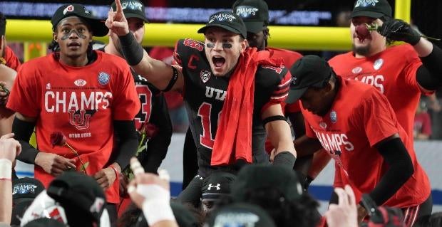 Pac-12 Conference football championship odds unchanged for now despite elimination of divisions for 2022 season