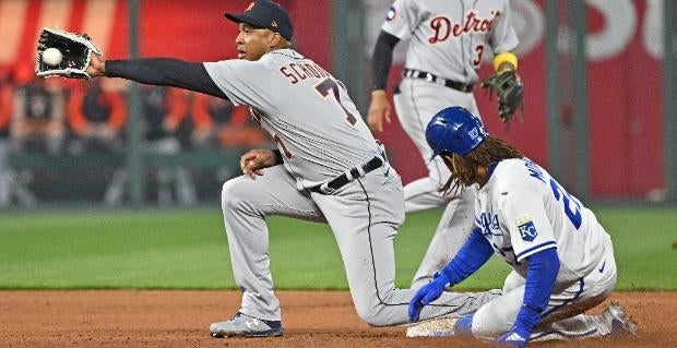 2023 MLB stolen base leader odds: Red Sox' Adalberto Mondesi favored as steals expected to rise league-wide with new rules