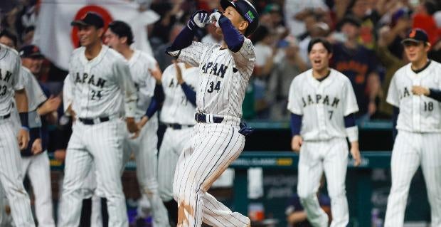 Masataka Yoshida's two-run single Korea @ Japan March 10, 2023 #mlbKor