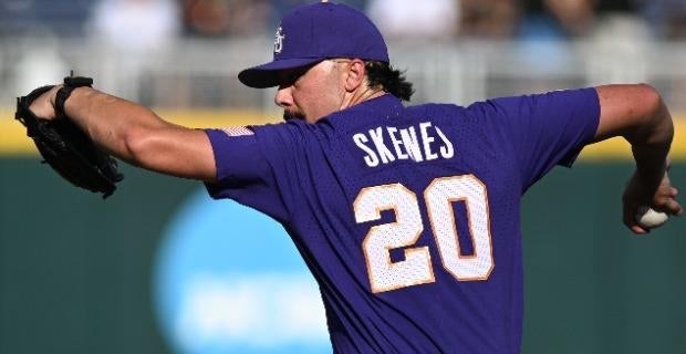 LSU vs. Florida odds, Game 2 time: 2023 College World Series Finals picks,  predictions by expert on 32-17 run 