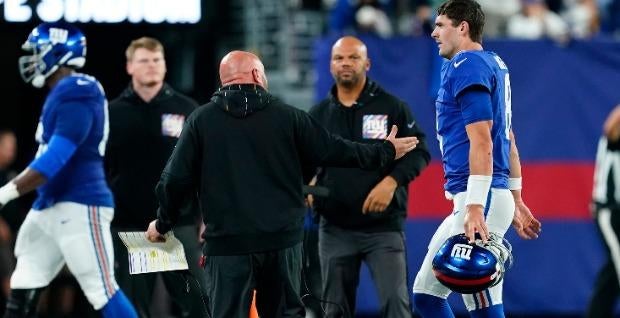 2023 NFL playoff odds: Struggling Daniel Jones and Giants now have longer odds than only Bears, Panthers and Cardinals