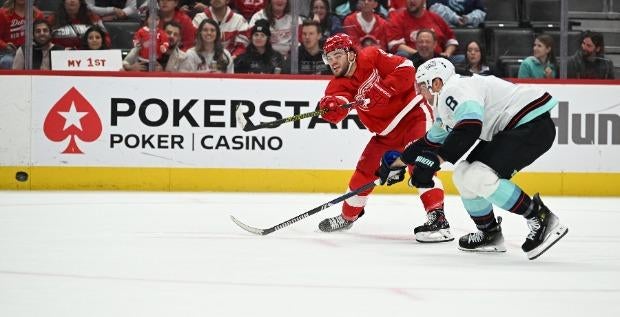 <p>alex debrincat</p>