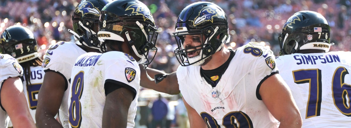 <p>Mark Andrews and Lamar Jackson, Baltimore Ravens</p>