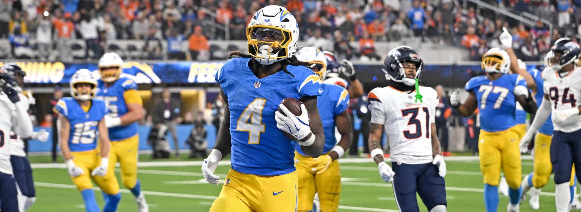 Fantasy Football Week 17 Waiver Wire: How much to bid on Marquise Brown, Gus Edwards and more key targets