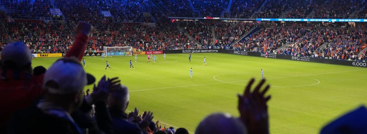 soccer-fans-generic-usatsi