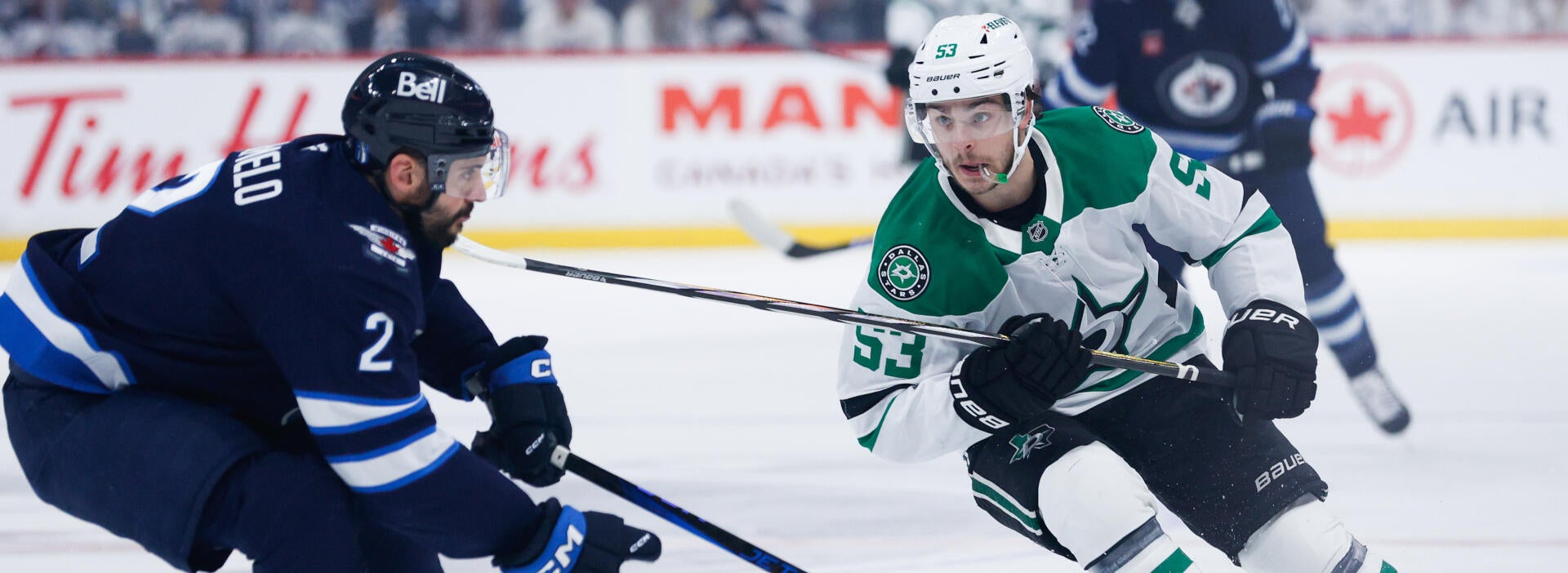 Best bets today: Jets-Stars among SportsLine's top plays for NHL and MLB for May 17