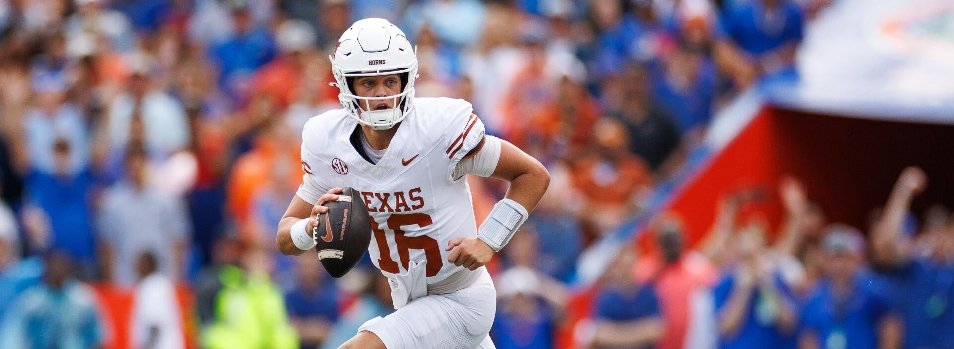 Texas vs. Arkansas odds, line: 2025 college football picks for Week 13 predictions from proven model