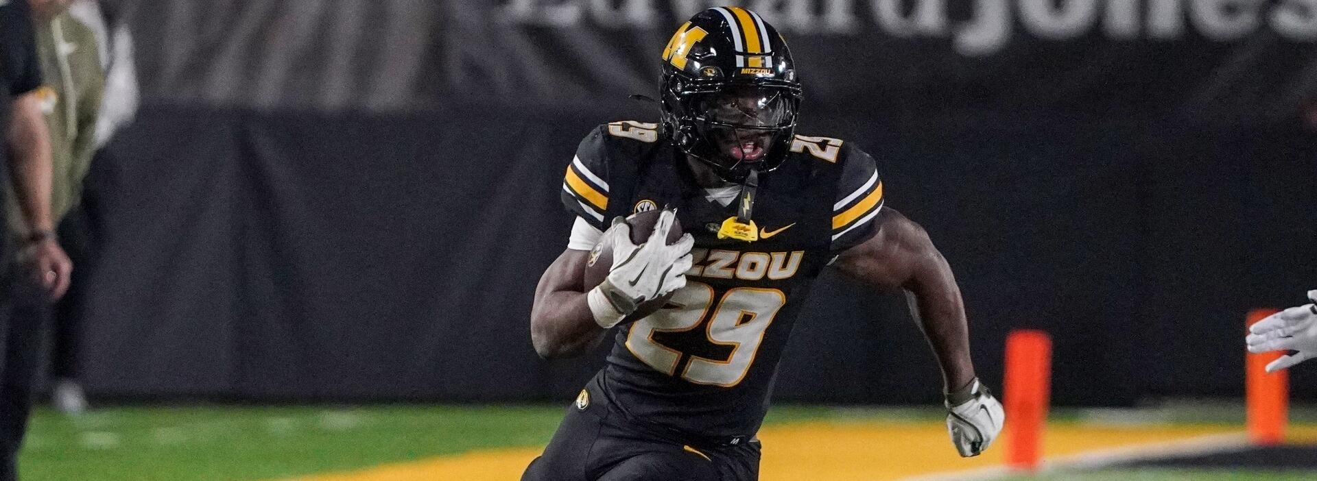 2025 college football Week 13 odds, lines, trends: Legendary Vegas expert reveals picks, predictions, best bets