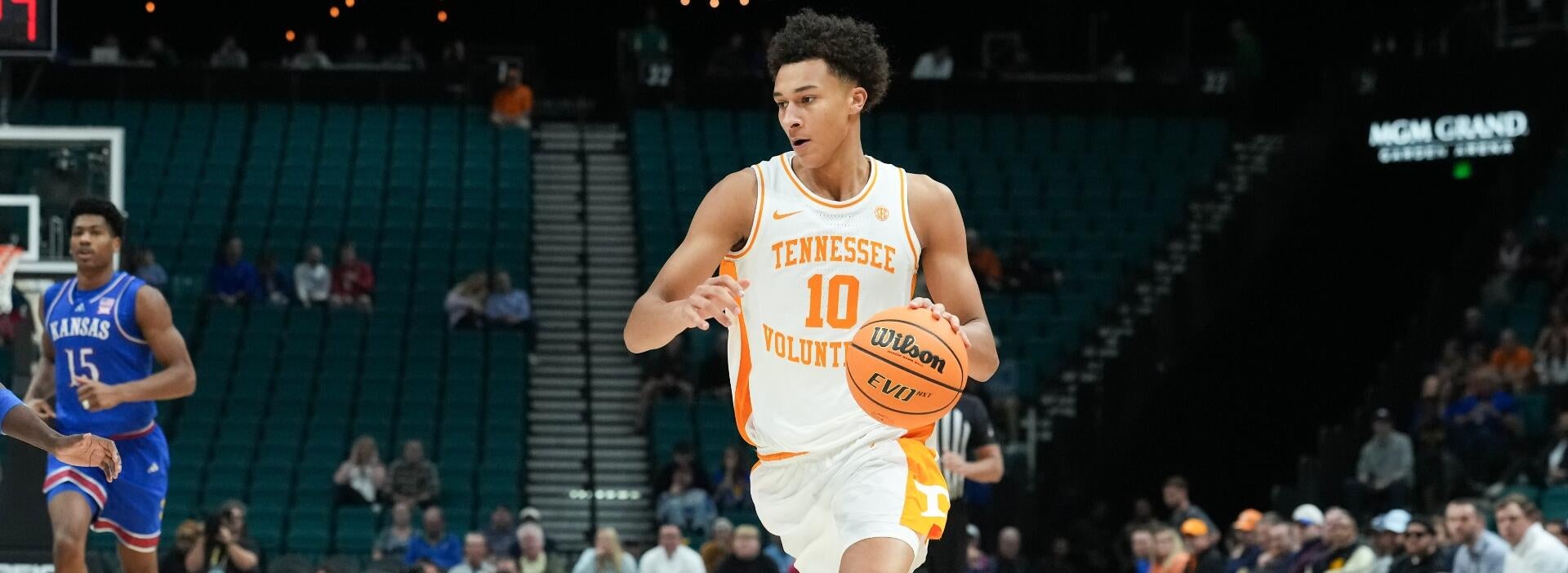 Tennessee vs. Louisville odds, prediction: 2025 men's college basketball picks from proven model
