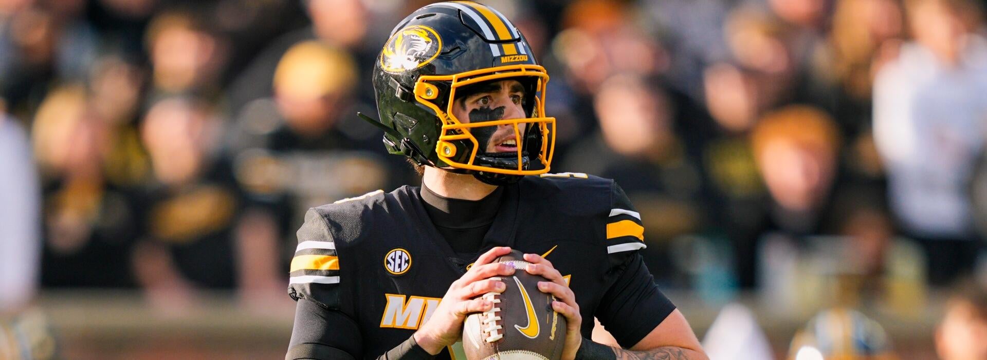 College football odds, lines, spreads: Picks, predictions, betting advice for 2025-26 college football bowl season from proven model
