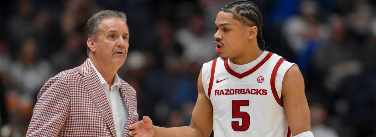 john-calipari-darius-acuff-arkansas-razorbacks-imagn-images