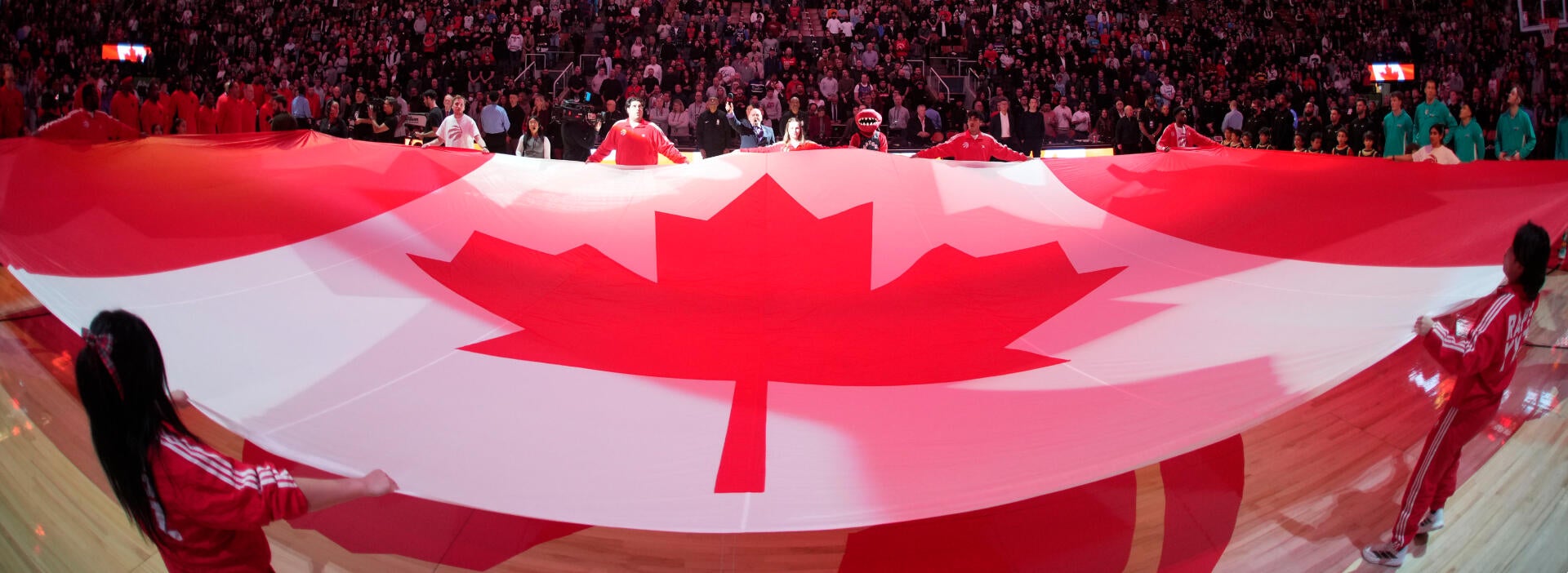 Ontario officials express concerns about rise in gambling advertisements