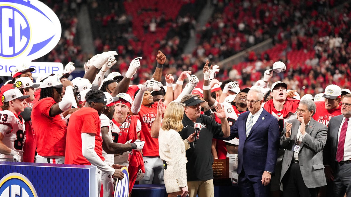<p>Georgia Bulldogs</p>