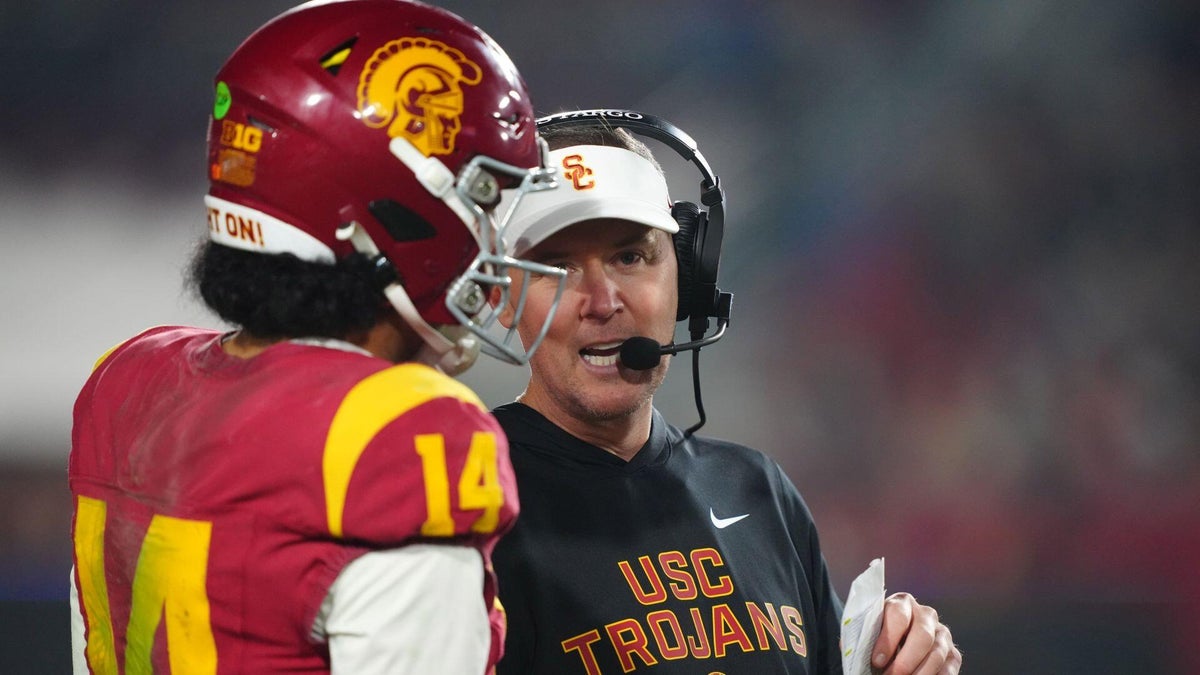 lincoln-riley-usc-cbs