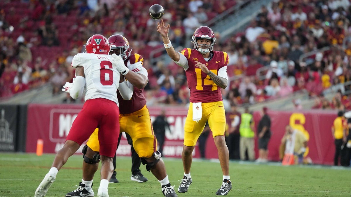 <p>Jayden Maiava, USC Trojans</p>