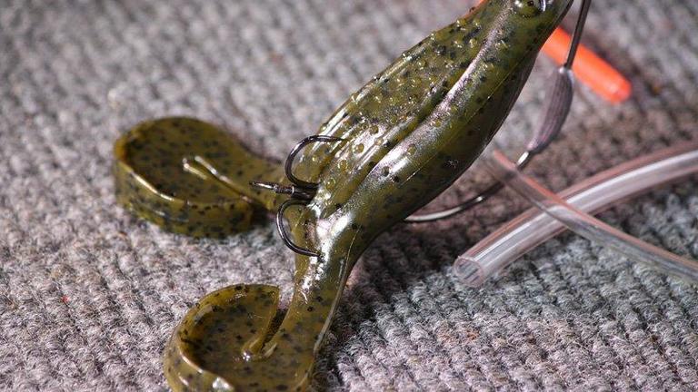 How to Make a Stinger Hook for Soft-Plastic Toads - Wired2Fish.com