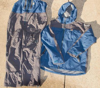 carhartt fishing rain jacket