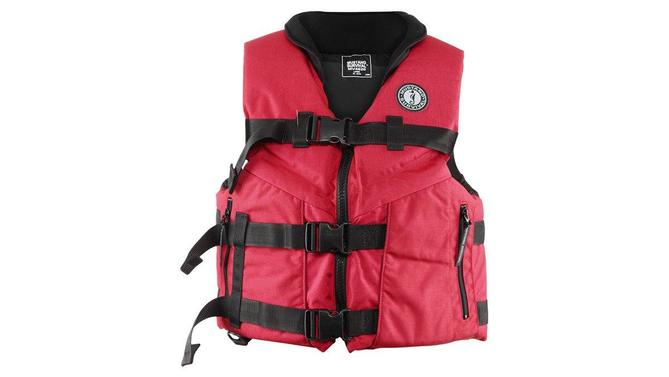 Mustang Accel 100 Fishing Vest Review