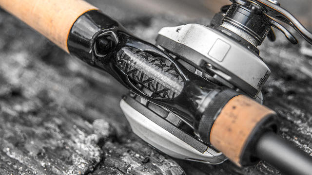 13 fishing omen black casting rod