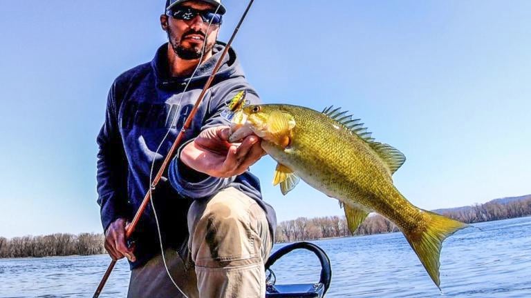4 Tips to Find and Catch River Bass on Crankbaits (Spring) - Wired2Fish.com