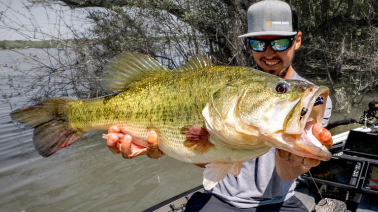 Giant Bass Caught in Texas with Carl Jocumsen (10-pounder‼️) | Full ...